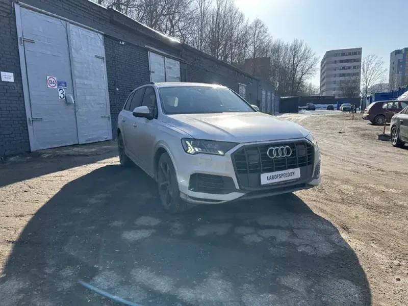 audi_q7_rest_1